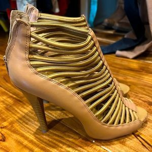 BCBGENERATION Heels size 7.5